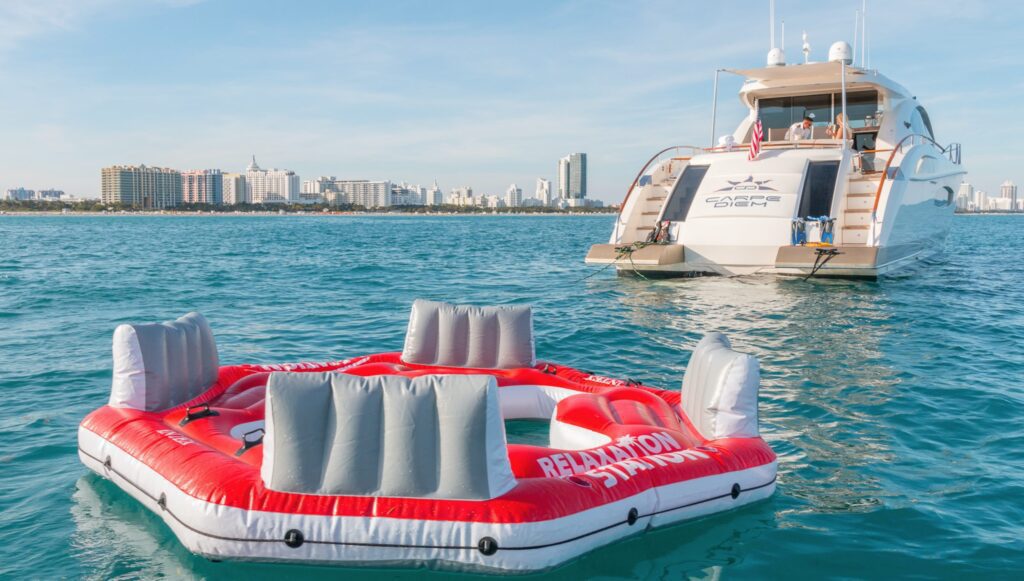 Lazzara 75’ with Jet Ski