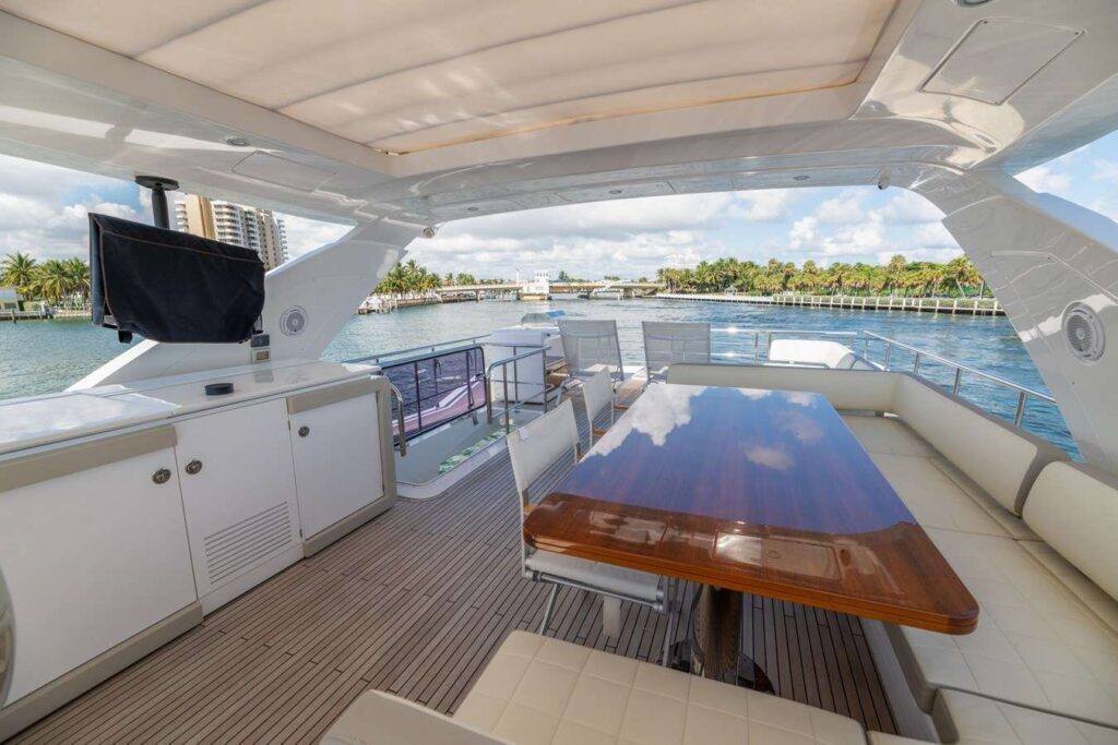 Azimut 72’ Fly