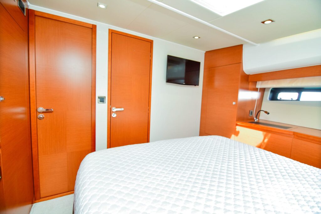 Prestige 60’ Fly