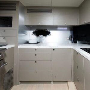 80’ Numarine with jacuzzi