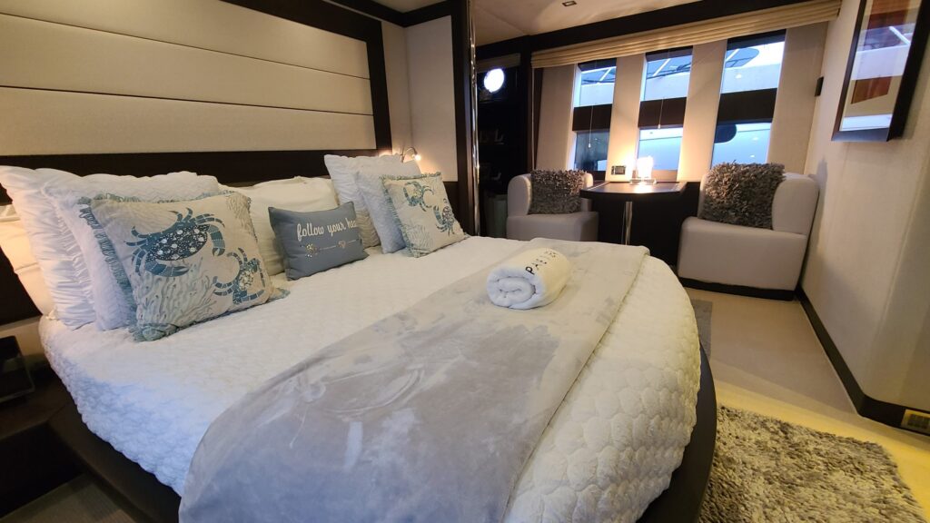 Azimut 86’ S